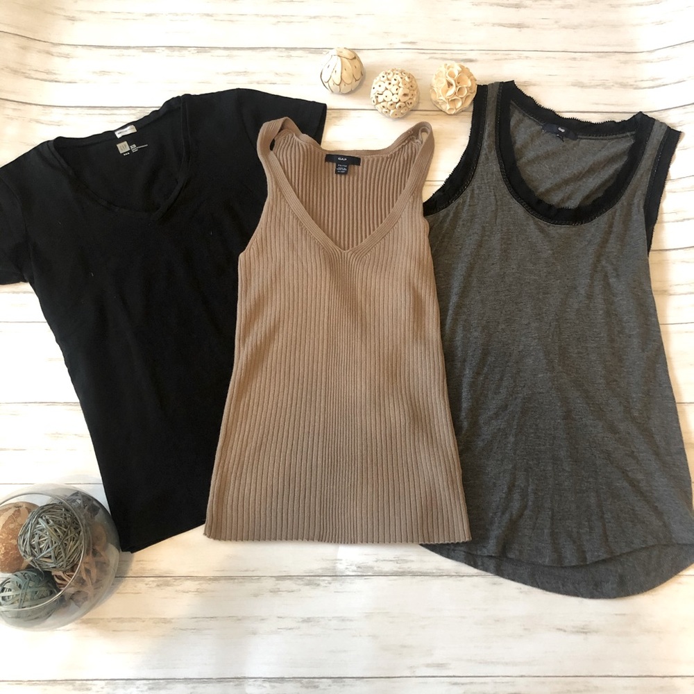 GAP lot of 3 shirts size XS gray, tan and black